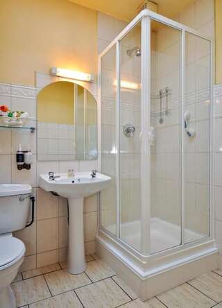 Гостевой дом Kilronan House Дублин Triple Room with En Suite-6