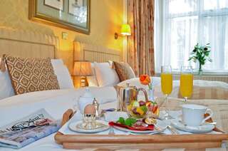 Гостевой дом Kilronan House Дублин Family Room with En Suite (2 Adults + 2 Children)-3